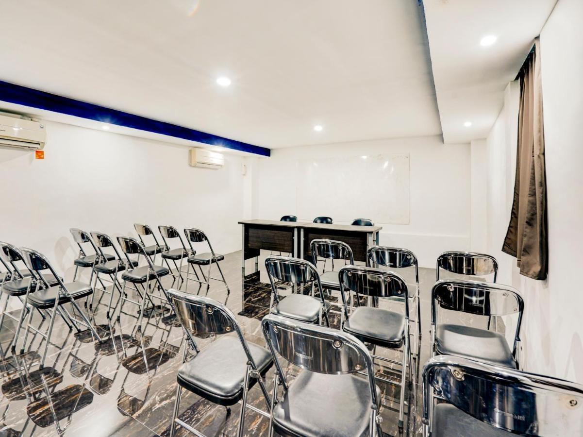 Lg Hotel Jembel מראה חיצוני תמונה