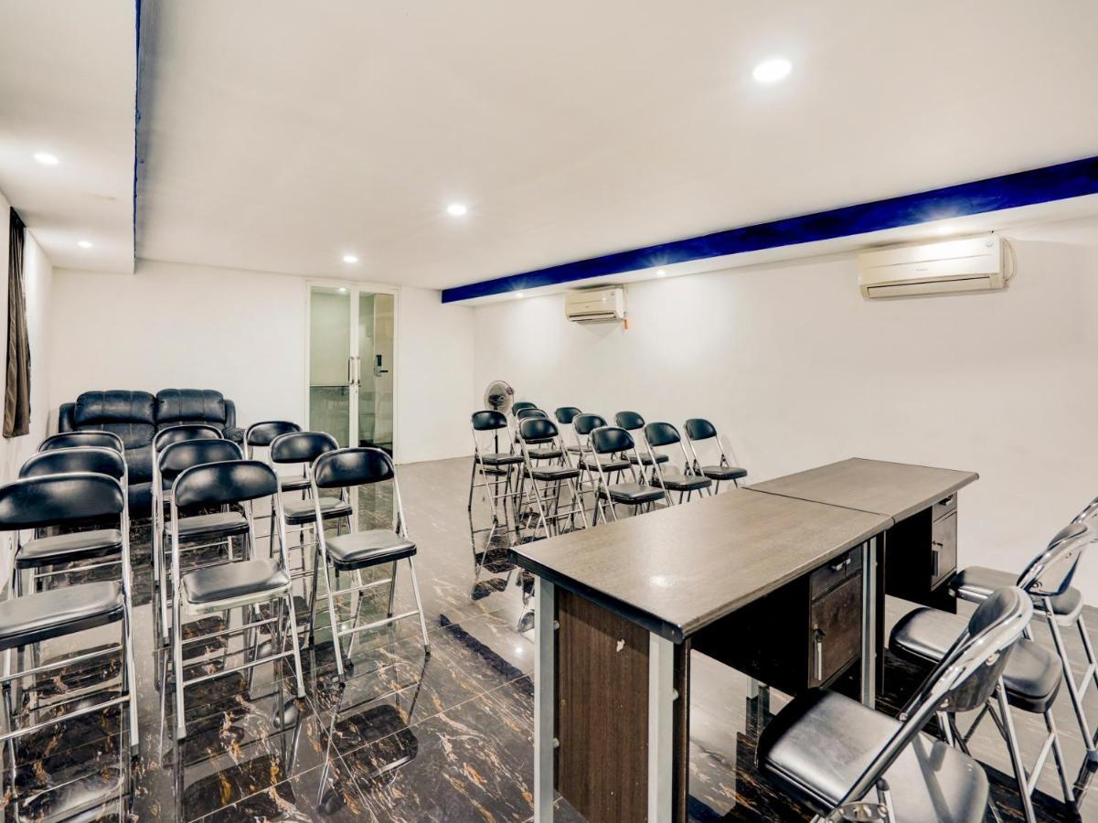 Lg Hotel Jembel מראה חיצוני תמונה